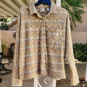 Quiksilver Men's Tan and White Patterned Shirt